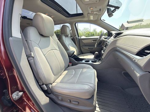 Used 2017 Chevrolet Traverse LT AWD/4WD image 13