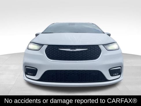 New 2026 Chrysler Pacifica Pinnacle image 2