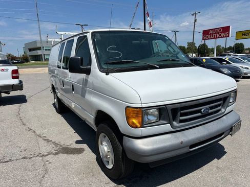 Used 2007 Ford E-150 and Econoline 150 image 1