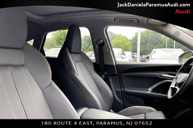 Used 2025 Audi Q5 Premium Plus w/ Premium Plus AWD/4WD image 7