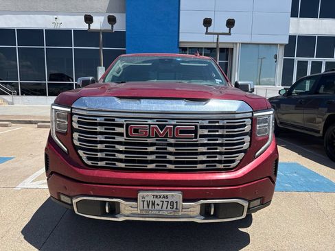 Used 2024 GMC Sierra 1500 Denali AWD/4WD image 2