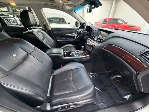 Used 2014 INFINITI Q70 3.7 w/ Premium Package AWD/4WD image 21