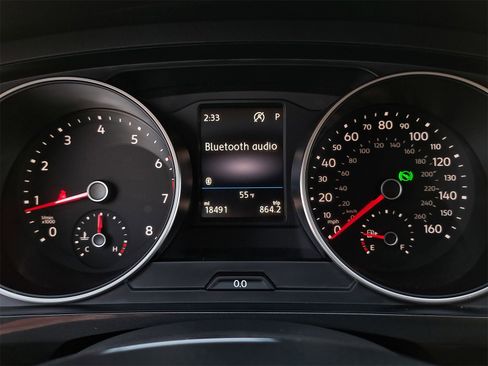 Used 2018 Volkswagen Tiguan S image 20