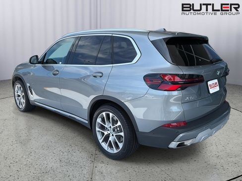 Certified 2024 BMW X5 sDrive40i w/ Premium Package RWD image 4