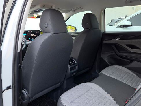 Certified 2025 Volkswagen Tiguan S FWD image 41