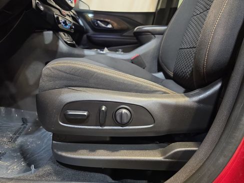 Used 2019 GMC Terrain SLE w/ Driver Convenience Package FWD image 14