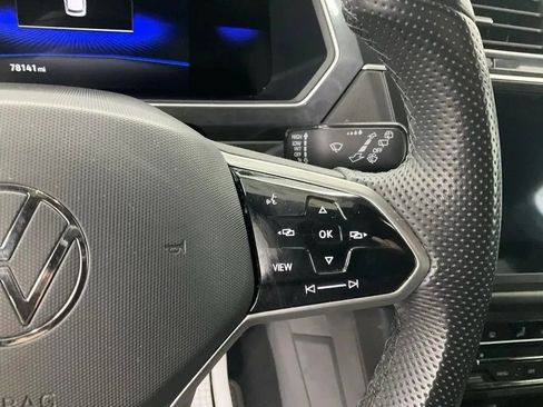 Used 2024 Volkswagen Tiguan SE R-Line image 17