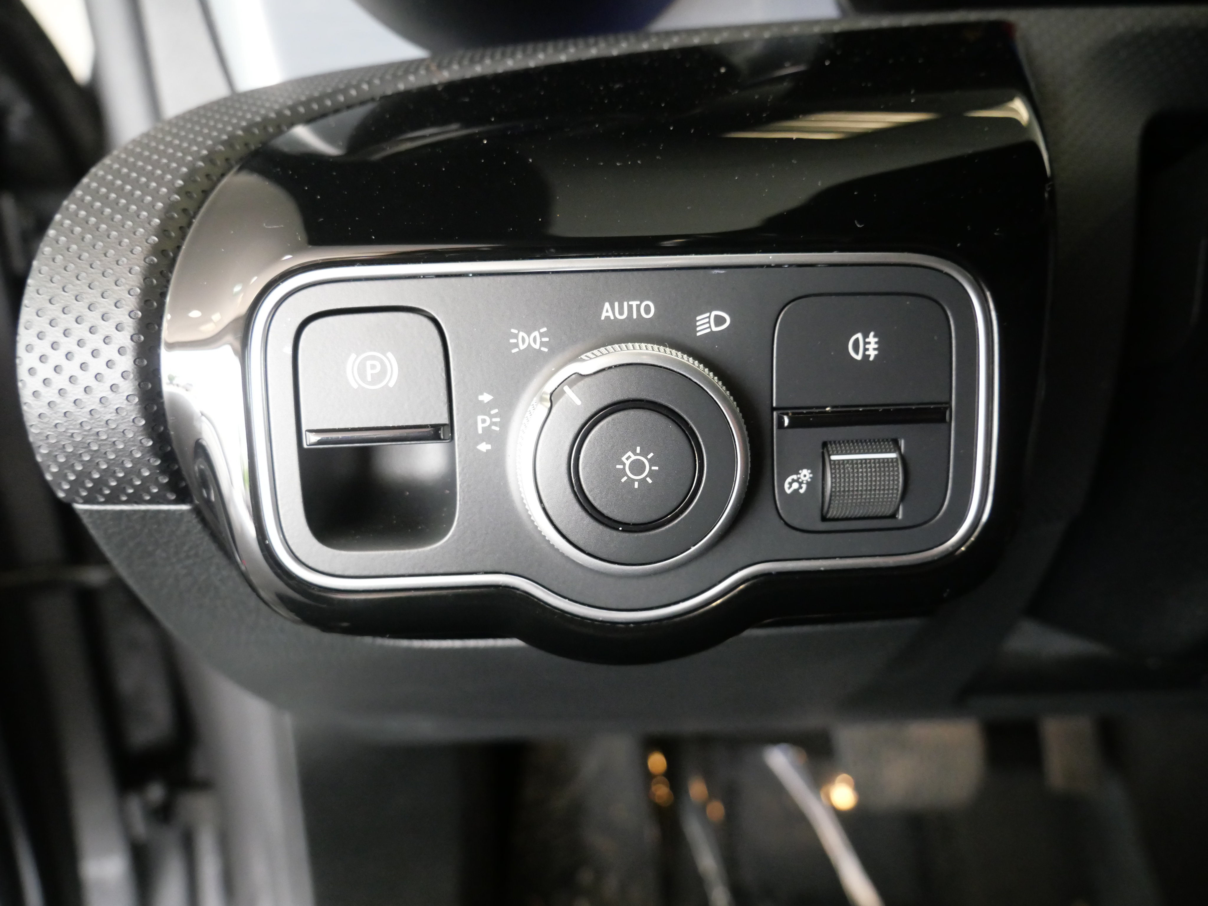 Used 2023 Mercedes-Benz CLA 250 4MATIC image 13