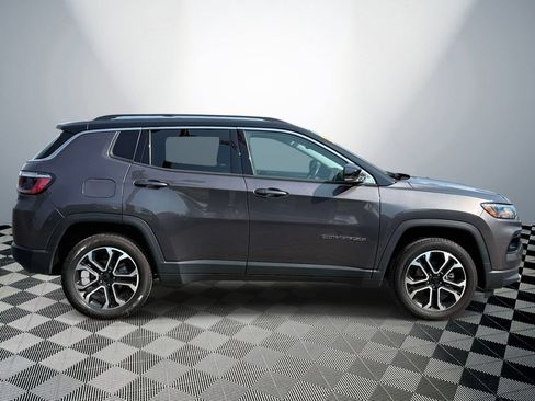 Used 2022 Jeep Compass Limited w/ Sun and Sound Group AWD/4WD image 5
