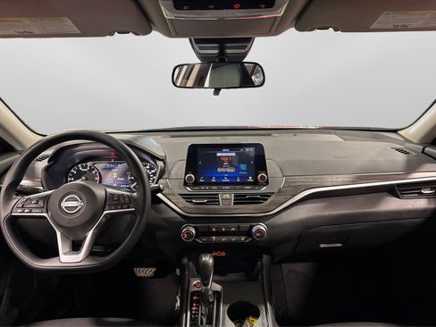 Used 2025 Nissan Altima 2.5 SV image 20