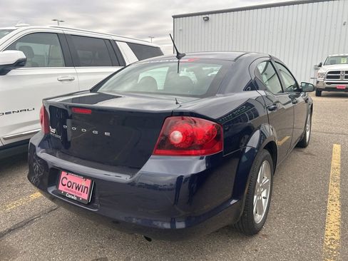 Used 2013 Dodge Avenger SE image 3