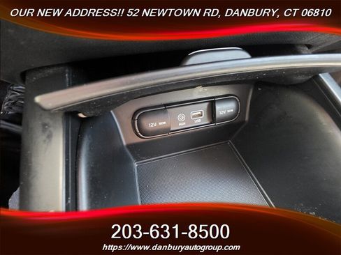 Used 2019 Kia Sorento LX image 17