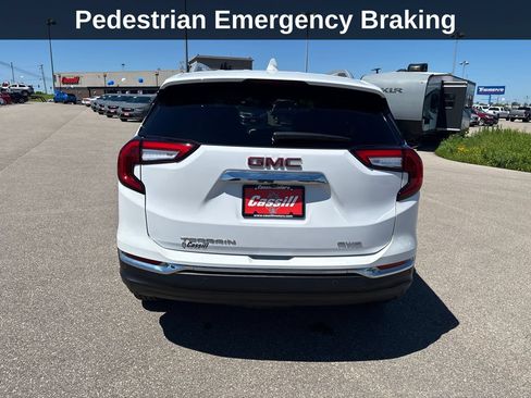 Used 2023 GMC Terrain SLT w/ Tech Package AWD/4WD image 5