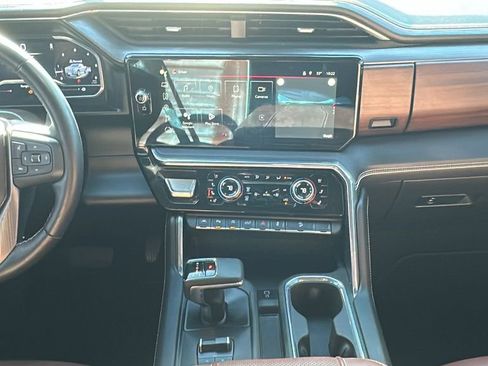 Certified 2025 GMC Sierra 1500 Denali Ultimate image 11