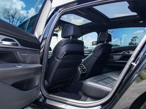 Used 2020 BMW 740i w/ M Sport Package RWD image 28