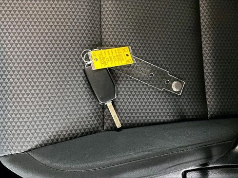 Used 2025 Kia Soul LX w/ LX Technology Package image 35