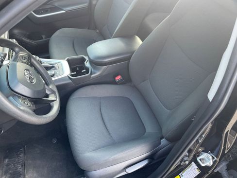 Used 2025 Toyota RAV4 LE image 35