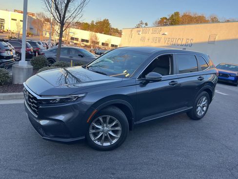 Used 2023 Honda CR-V EX-L image 4