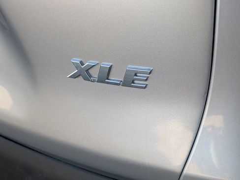 Used 2024 Toyota RAV4 XLE w/ Convenience Package FWD image 8