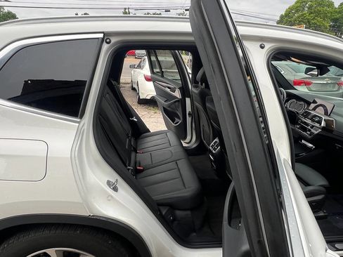 Used 2018 BMW X3 xDrive30i w/ Driving Assistance Package AWD/4WD image 16