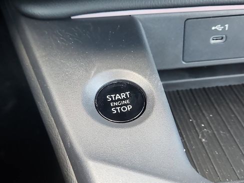 New 2026 Nissan Sentra SR w/ Floor Mat Package image 13