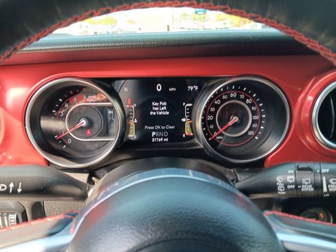Used 2021 Jeep Wrangler Unlimited Rubicon AWD/4WD image 15