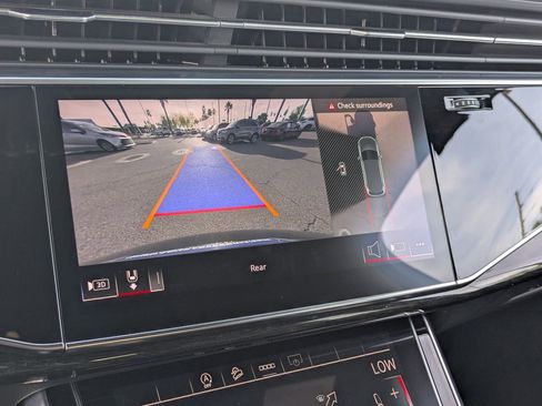 Used 2025 Audi Q7 3.0T Premium Plus image 32