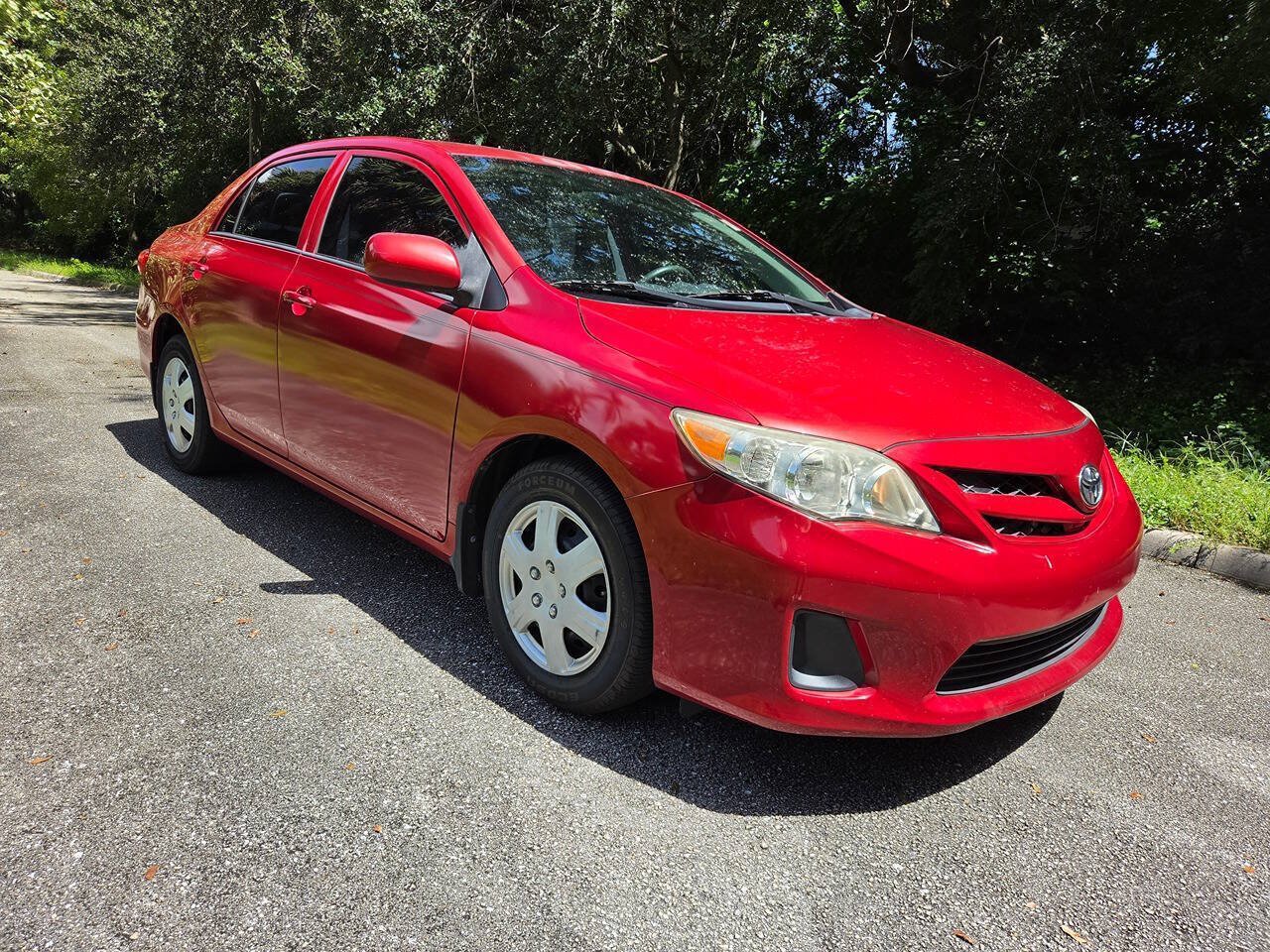 Used 2013 Toyota Corolla L FWD image 1