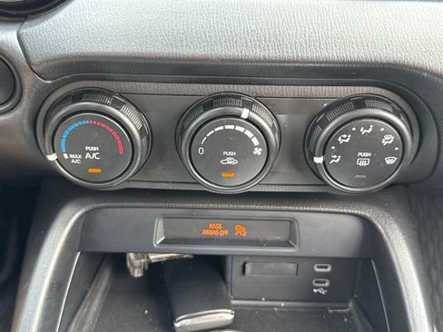 Used 2024 MAZDA MX-5 Miata Sport RWD image 23