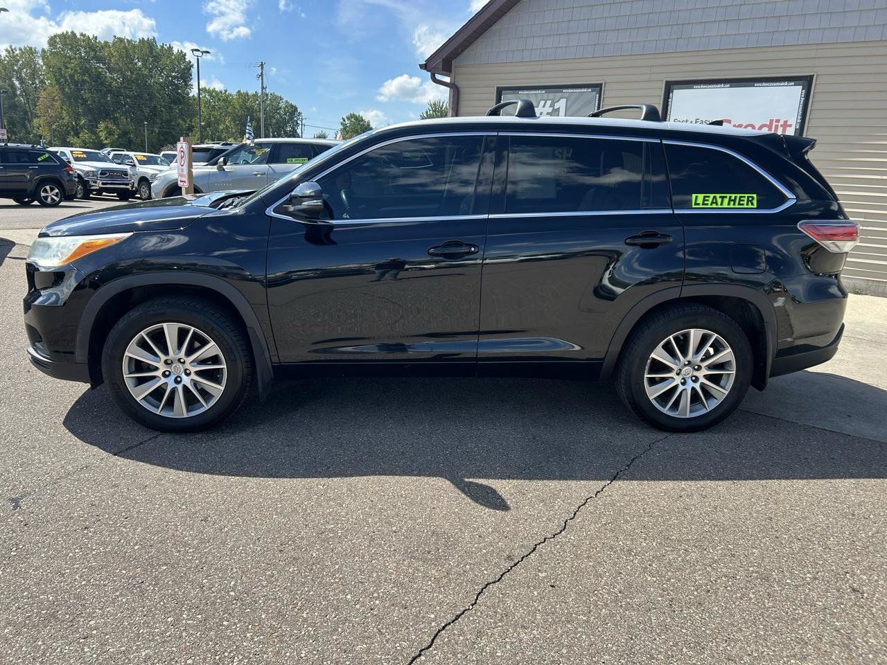 Used 2015 Toyota Highlander XLE AWD/4WD image 8
