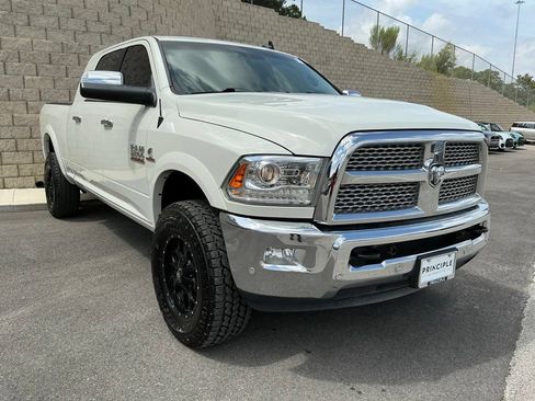 Used 2018 RAM 2500 Laramie w/ Cold Weather Group AWD/4WD image 4