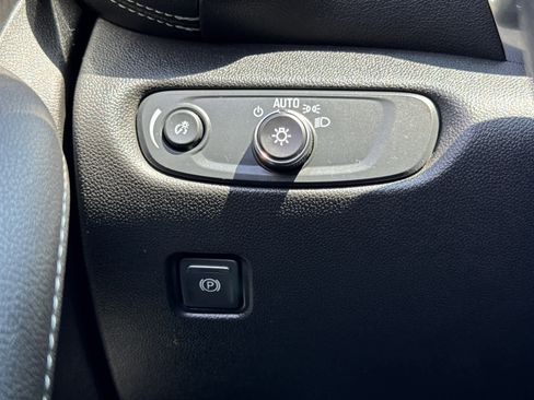 New 2025 Chevrolet Blazer LT w/ Midnight/Sport Edition image 21