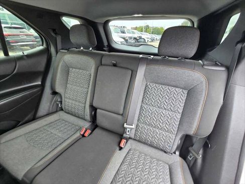 Used 2024 Chevrolet Equinox LT FWD image 17
