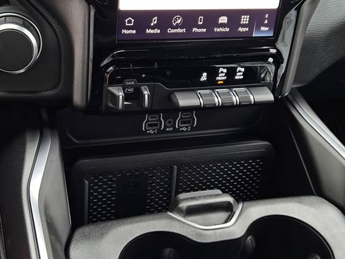 New 2026 RAM 1500 4x4 Crew Cab image 19