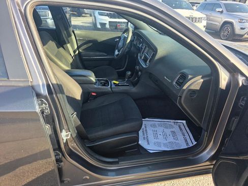 Used 2013 Dodge Charger SE image 9