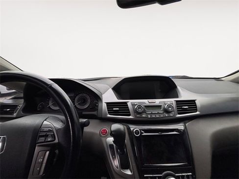 Used 2014 Honda Odyssey Touring Elite image 11