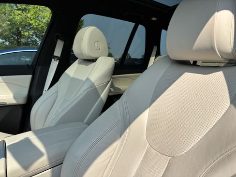 Used 2020 BMW X5 sDrive40i w/ Premium Package RWD image 17