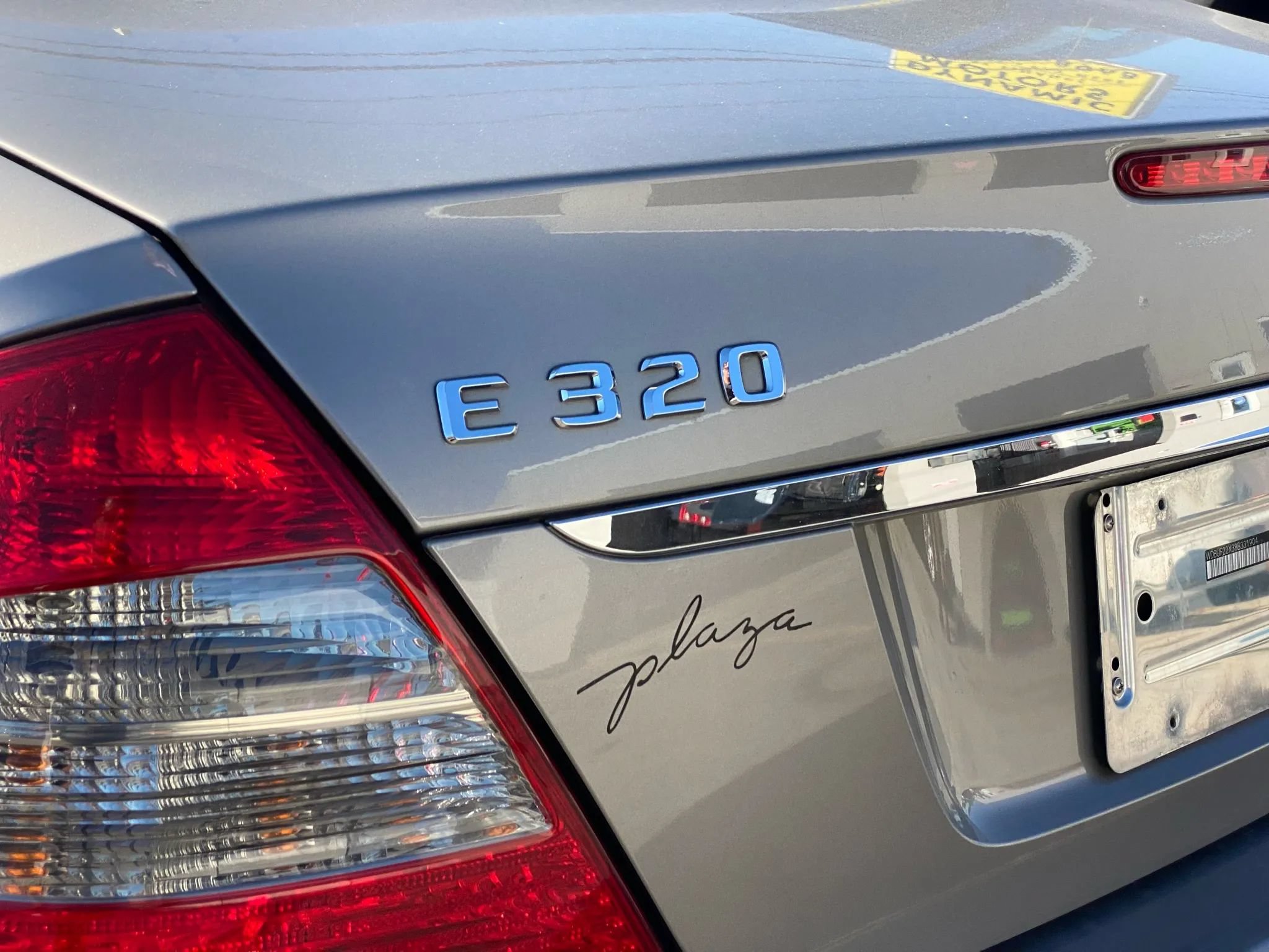 Used 2008 Mercedes-Benz E 320 BlueTEC Sedan image 20