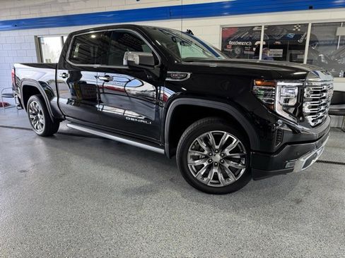 Used 2025 GMC Sierra 1500 Denali w/ Denali Reserve Package image 2