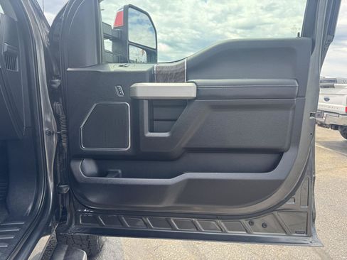 Used 2019 Ford F350 Lariat w/ Lariat Ultimate Package AWD/4WD image 27