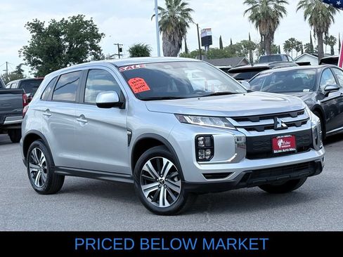 Used 2025 Mitsubishi Outlander Sport LE AWD/4WD image 2