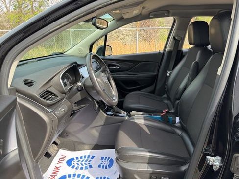 Used 2020 Buick Encore Preferred image 18
