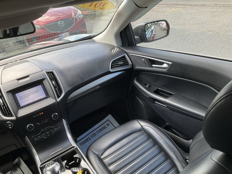 Used 2019 Ford Edge SEL w/ Equipment Group 201A AWD/4WD image 19