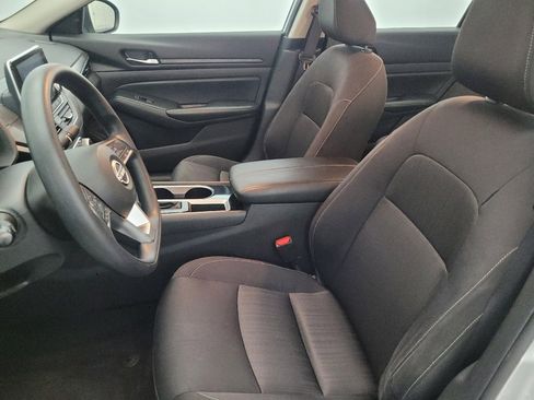 Used 2024 Nissan Altima 2.5 SV image 17