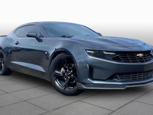 Used 2022 Chevrolet Camaro LT RWD image 3