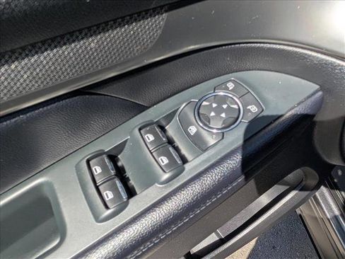 Used 2018 Ford Explorer XLT AWD/4WD image 33