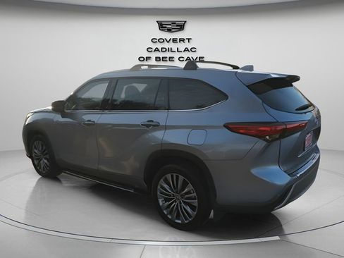 Used 2020 Toyota Highlander Platinum image 7