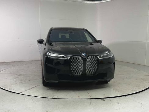 Used 2024 BMW iX xDrive50 w/ Premium Package AWD/4WD image 7