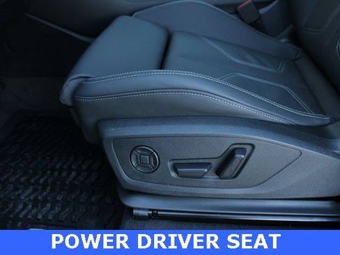 New 2025 Audi Q3 2.0T Premium image 4