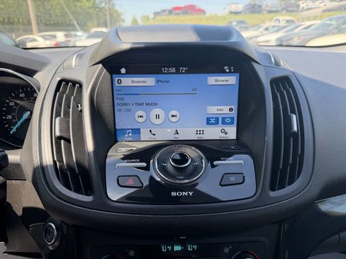 Used 2019 Ford Escape Titanium image 22